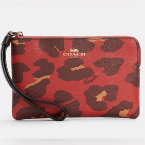 Coach 🪢 NWT, Red Leopard Print, Bright Poppy Wristlet